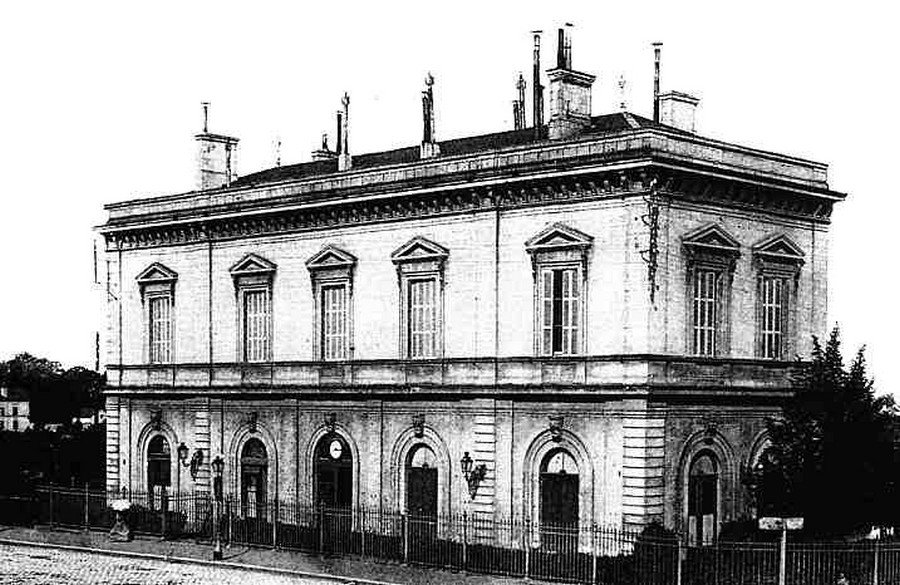 photo de la première gare de Saumur.jpg