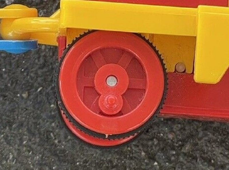 Vully axe plastique.jpg