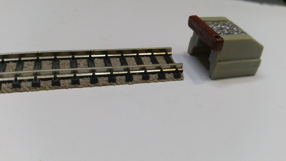 Rail Fleischmann en N avec ballast