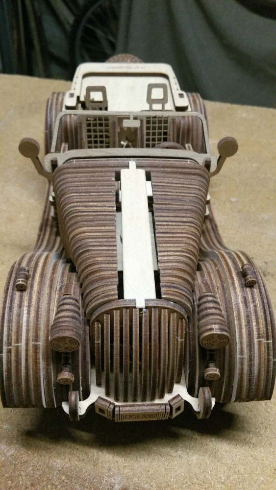 Voiture 2.jpg