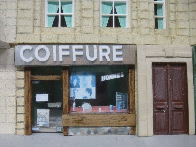 vitrine coiffeur 002.JPG